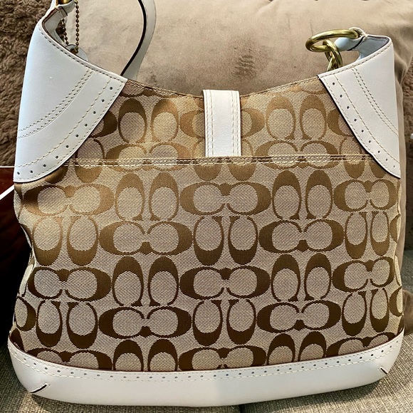 Authentic Coach canvas and leather signature with gold hardware. Like New! - Picture 3 of 8